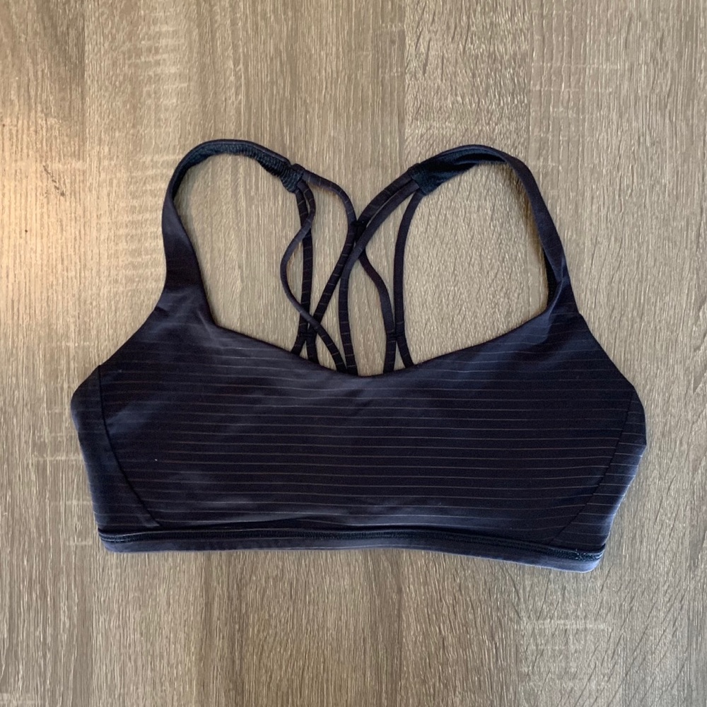 Lululemon Free to Be Zen Bra *Silver in Size 6
